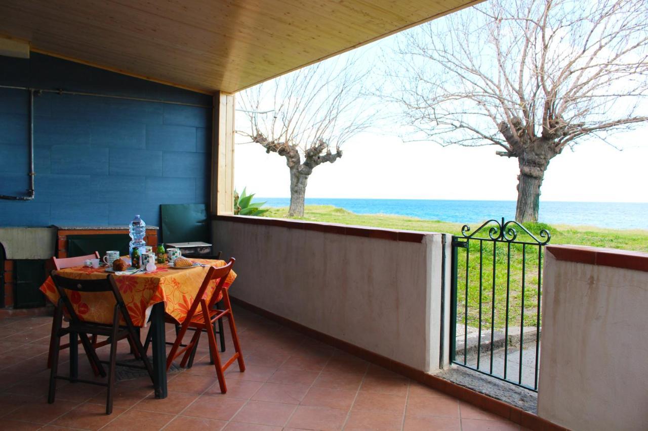マスカリ House On The Seaヴィラ エクステリア 写真
