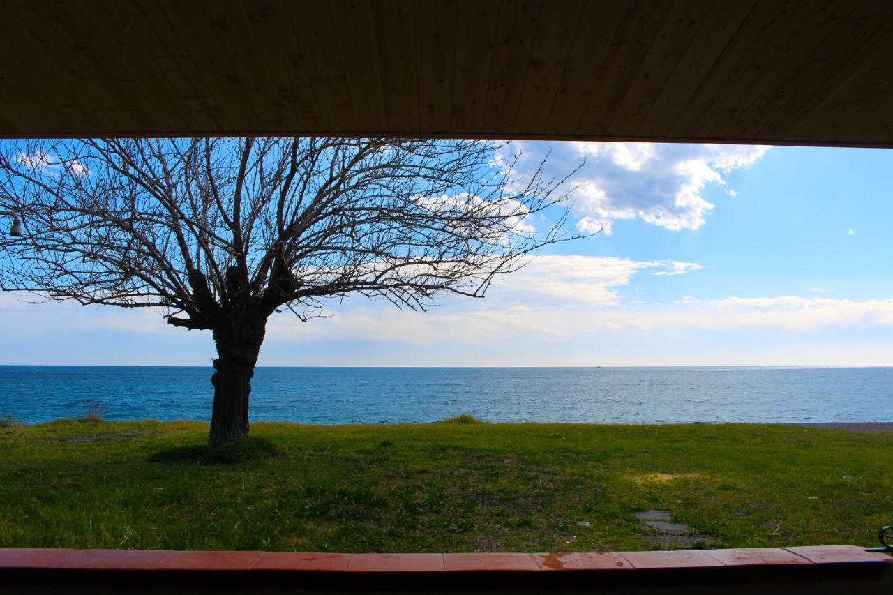 マスカリ House On The Seaヴィラ エクステリア 写真